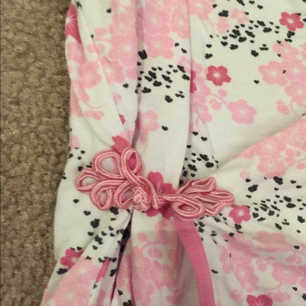 Free! Women small floral tanks - Picture 4 of 5